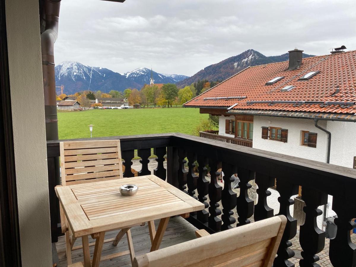 Homeoffice Und Auszeit Zu Zweit Am See By Stayfritz Bad Wiessee Exterior photo